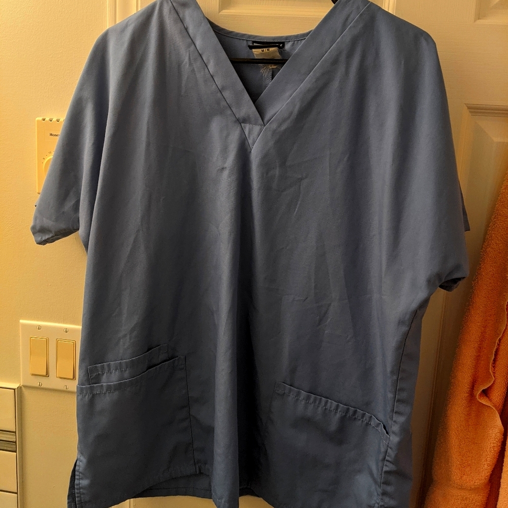 Scrub top